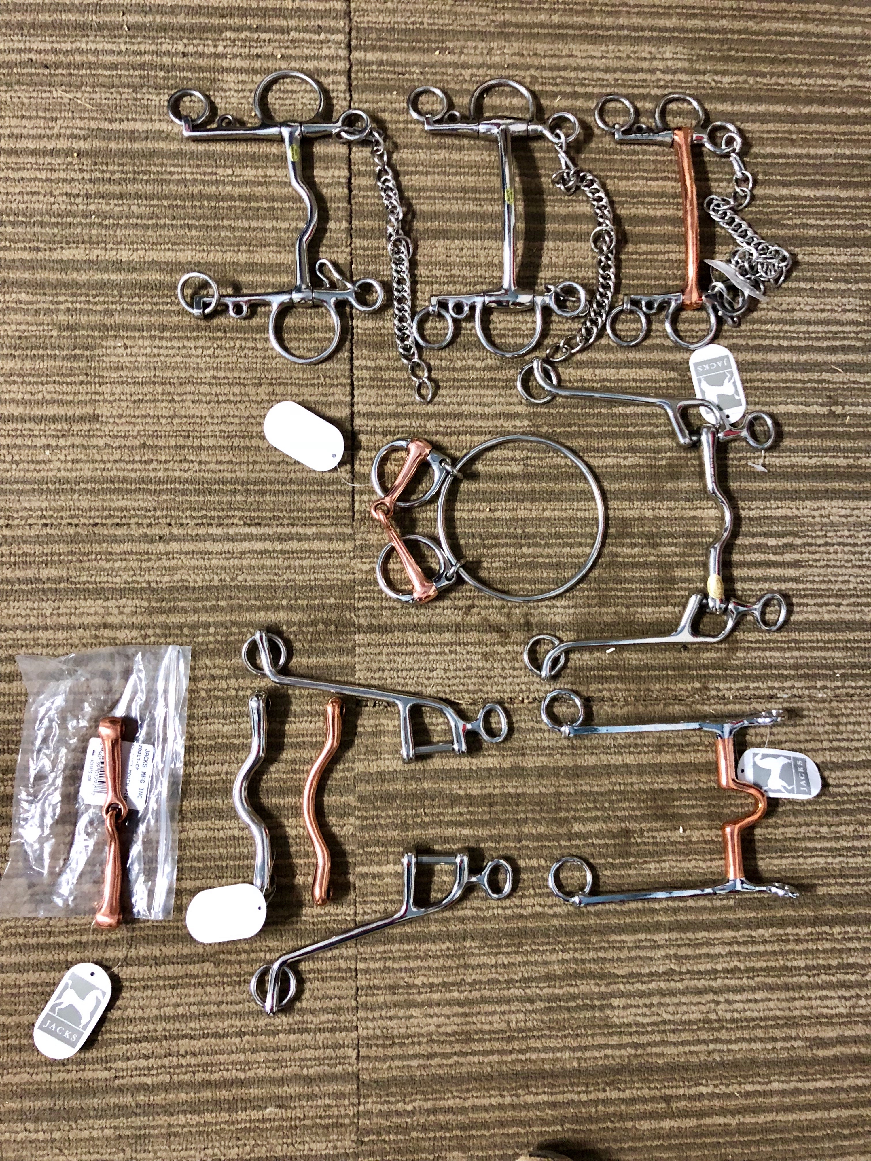 Horse Racing Equipment and Feed Pasturas Los Alazanes